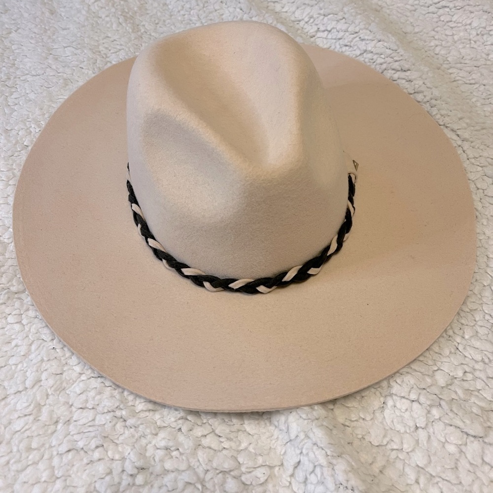 Kittenish Hat